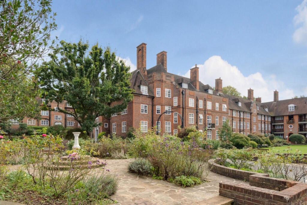 Main image of property: Hampstead Way, London, NW11