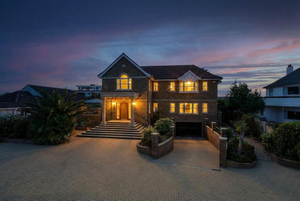 Main image of property: Sea Avenue, Rustington, BN16