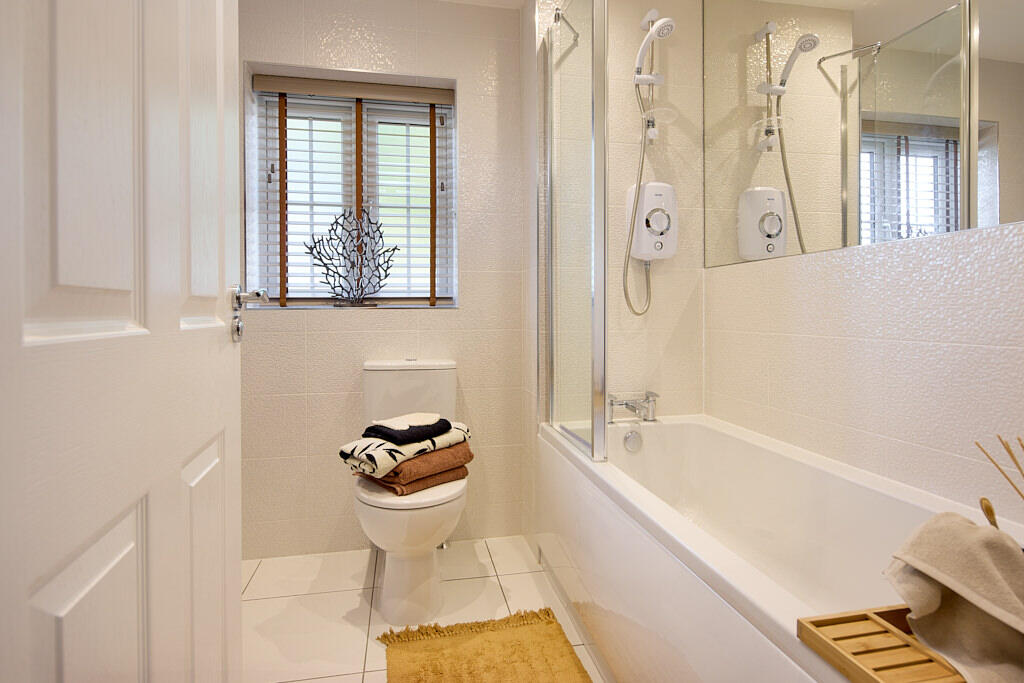 House in Dudley, West Midlands - More