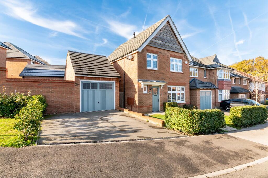 3-bed detached on Pilling Way, Scissett, HD8, £395,000
