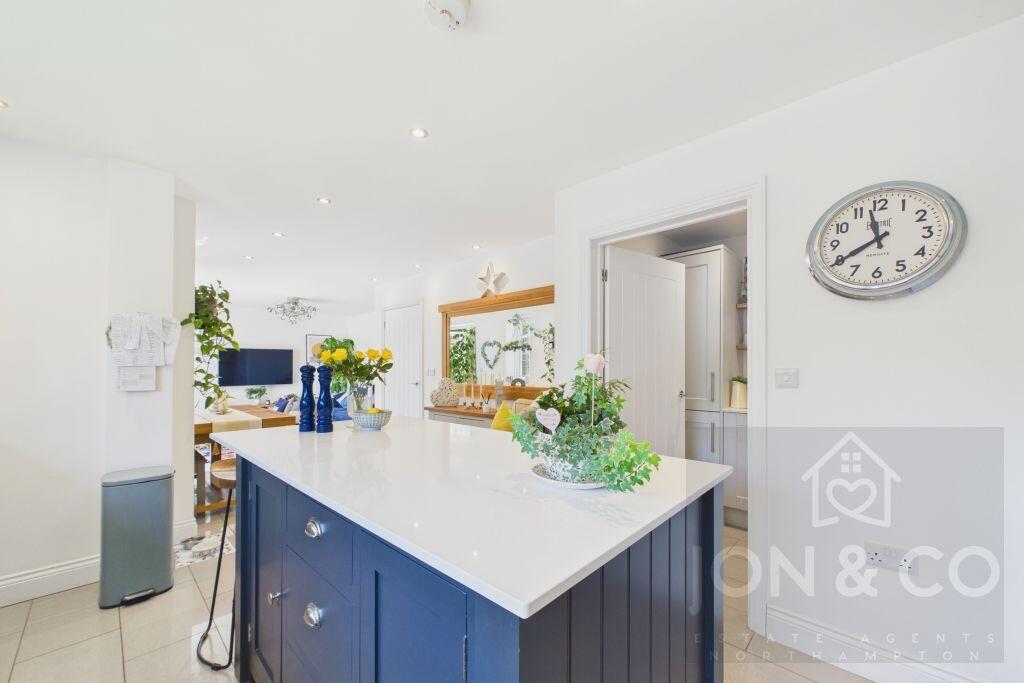 House in Northampton, Westone - View 3
