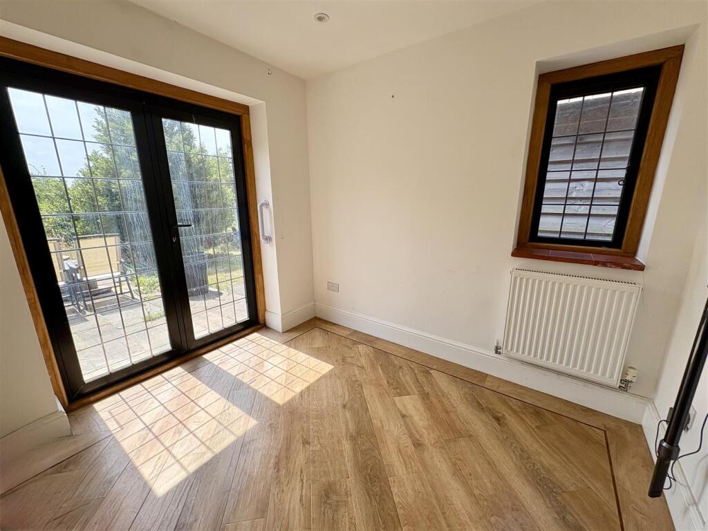 House in Wealden, Wartling - More