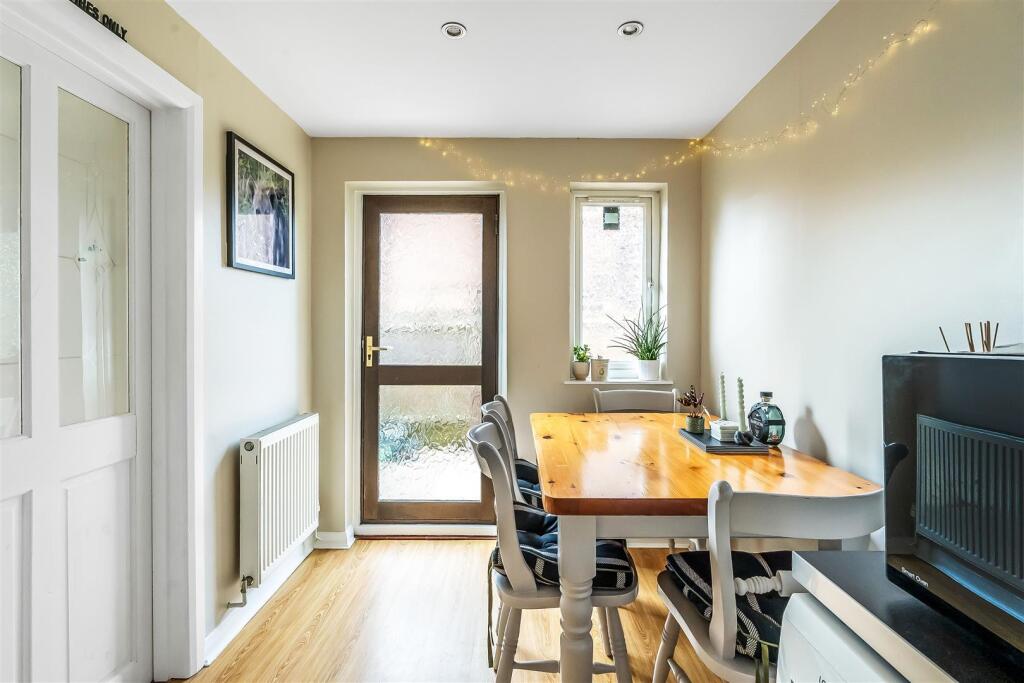 House in Tandridge, Godstone - View 5