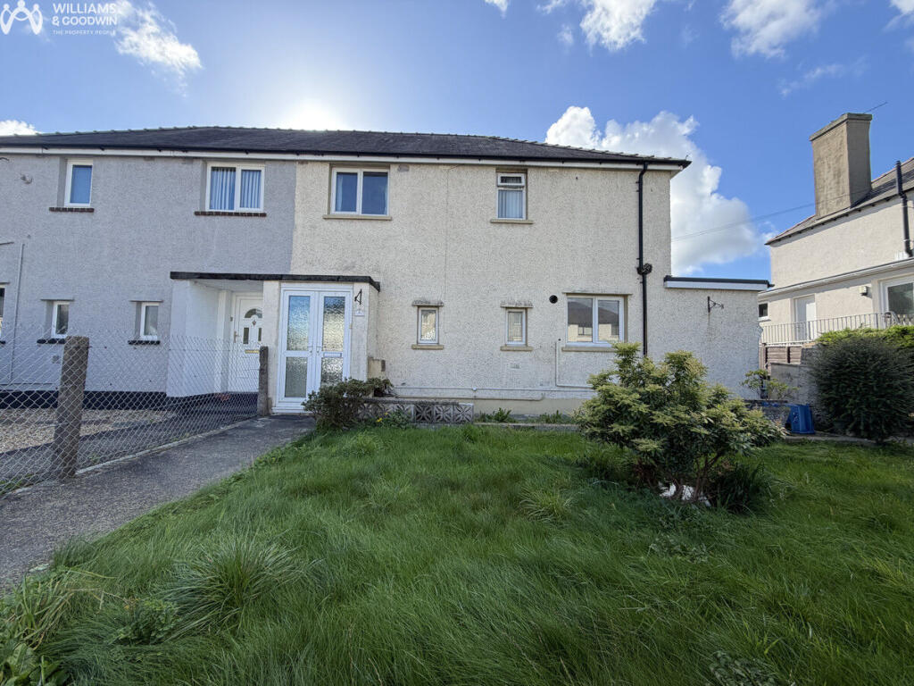 House in Bangor, Glanadda