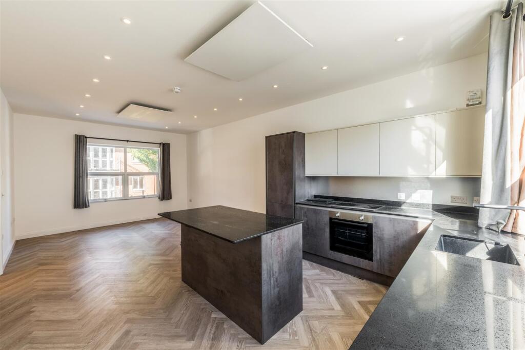 Apartment in Brighton - View 3