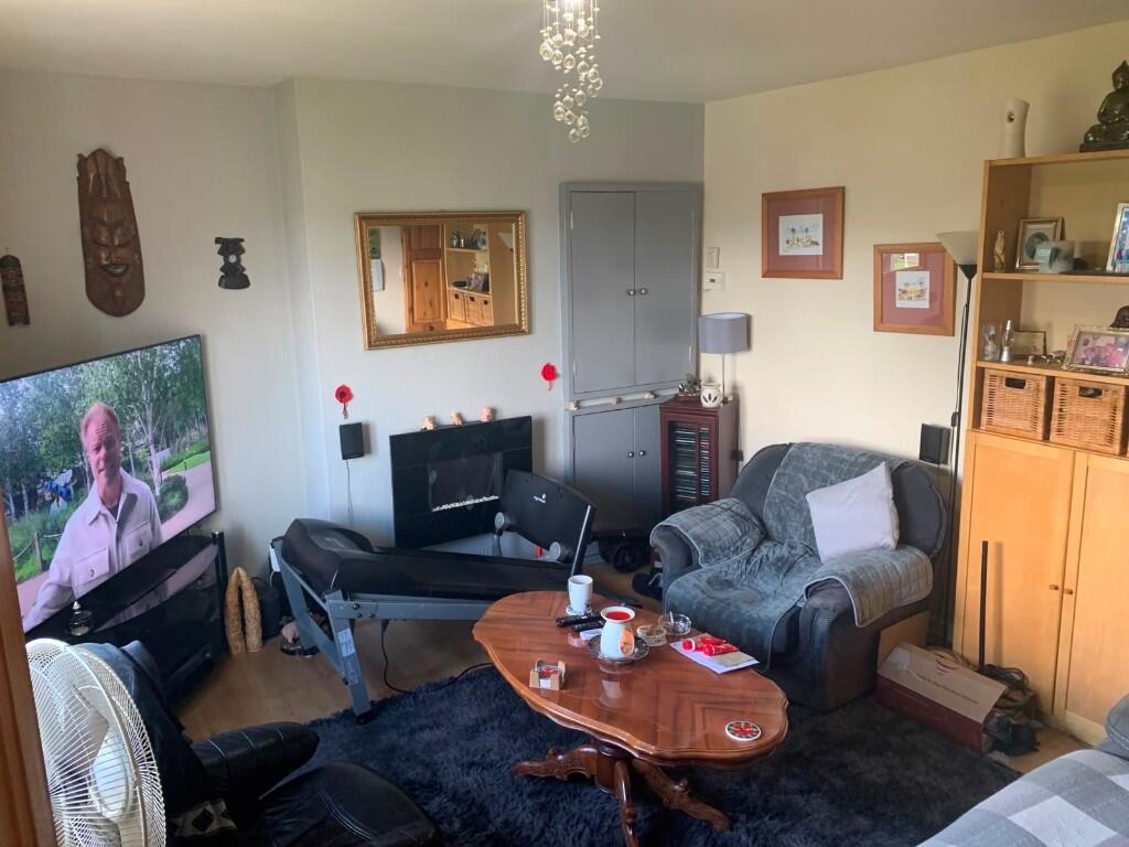Chapelwell Place, Dunfermline, Fife, KY11 photo 2
