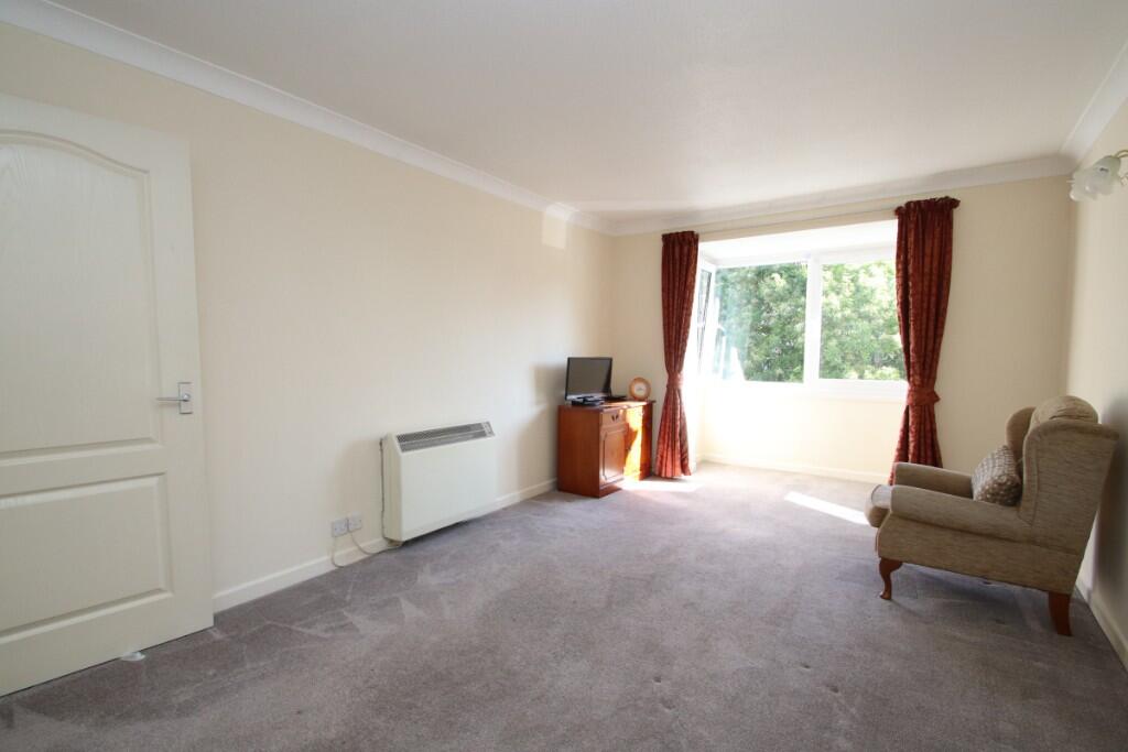 Apartment in Portsmouth - View 3