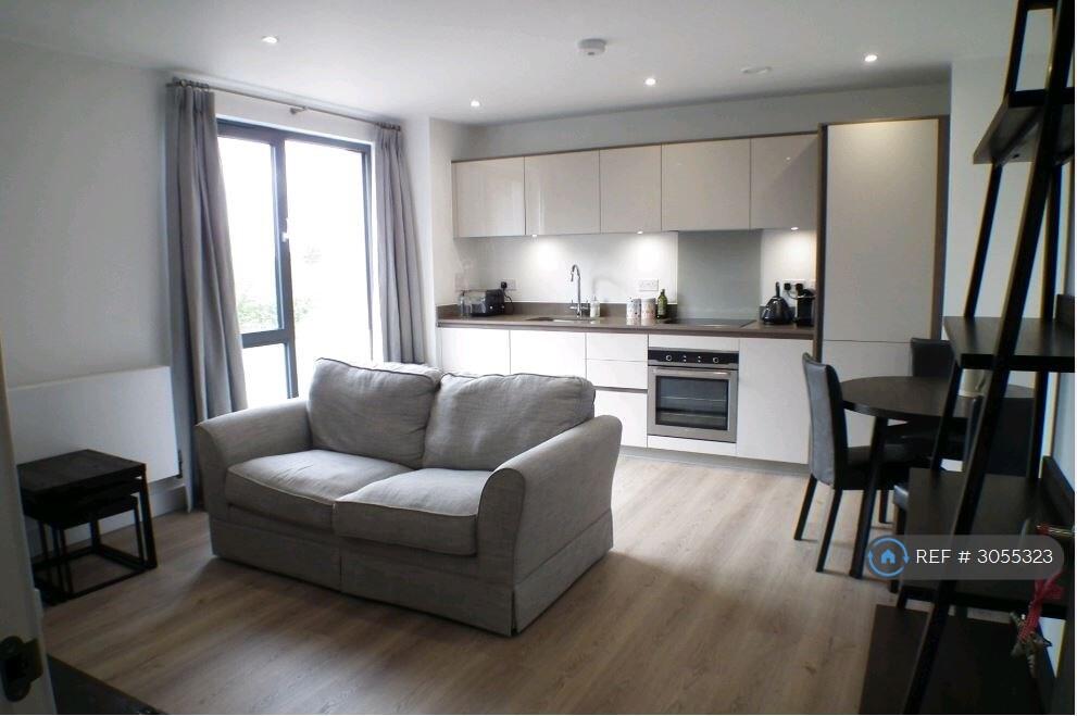 Apartment in Tonbridge - View 2