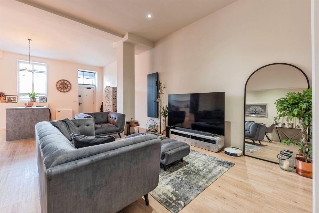 Apartment in Newark and Sherwood, Newark - More