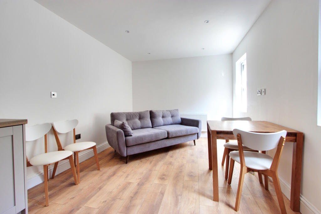 Apartment in Harrow - View 2