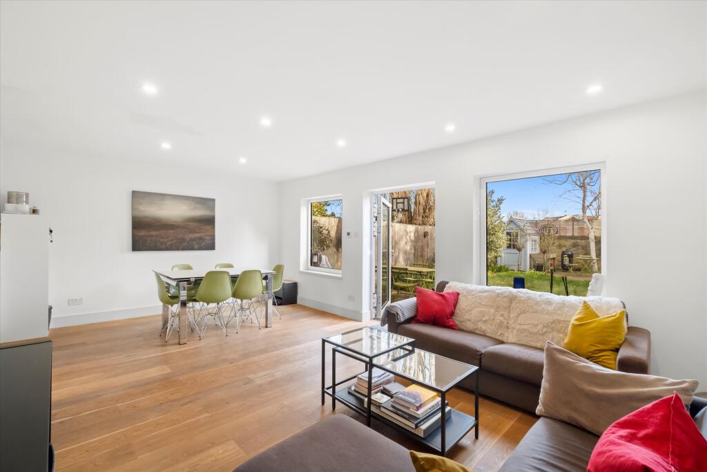 Main image of property: Dartmouth Place, London W4