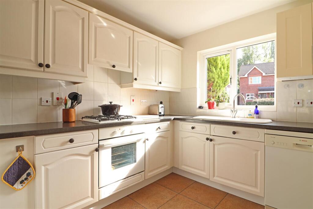 House in Reigate and Banstead, Surrey - View 5