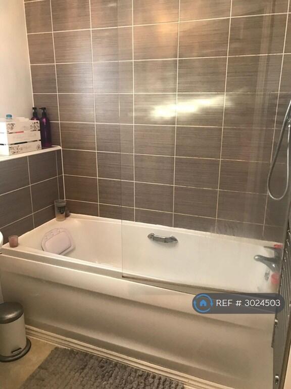Apartment in Leicester - More