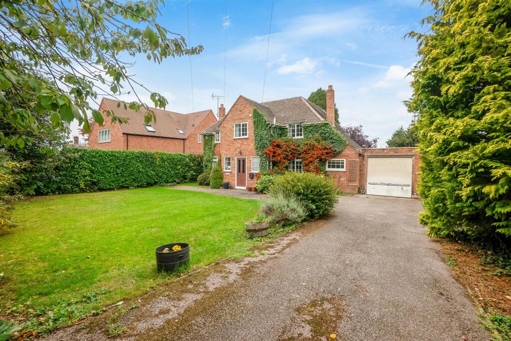 Main image of property: Moss Lane, Newbold-on-Stour