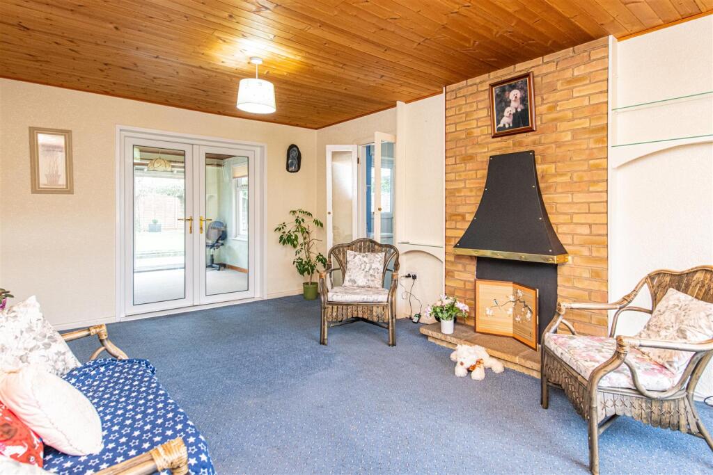 Essex Gardens, Market Harborough photo 3