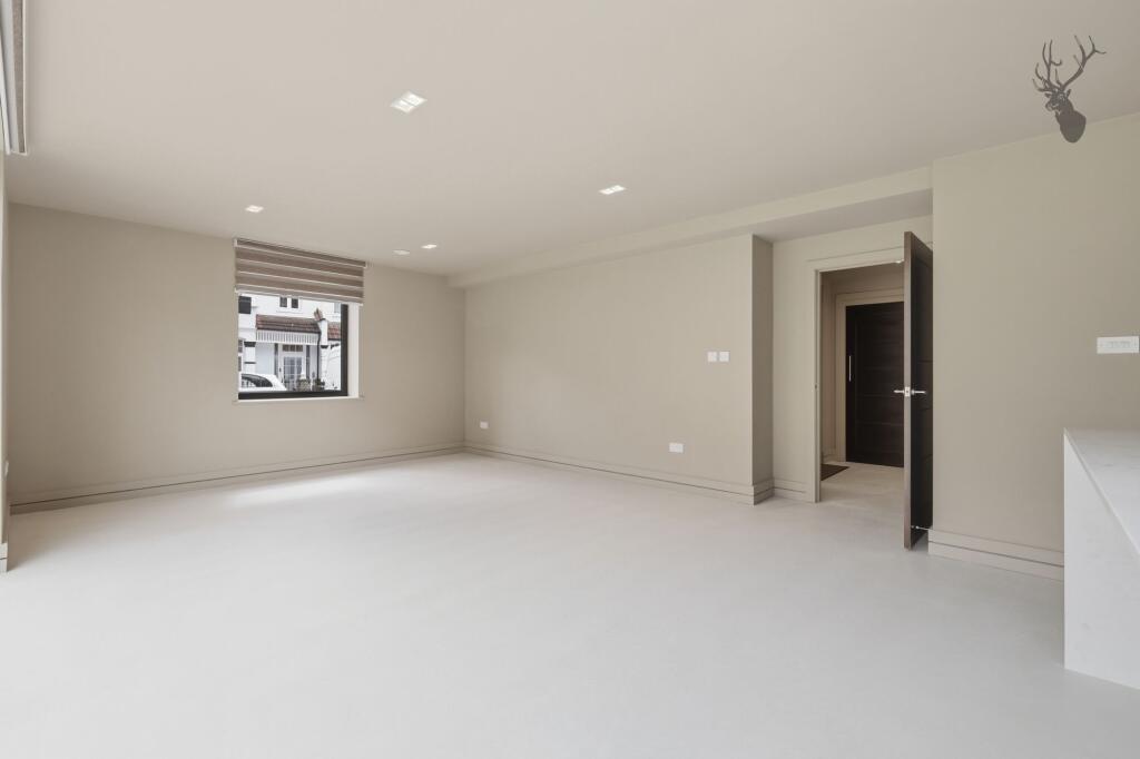 Fulready Road, London, E10 - View 6