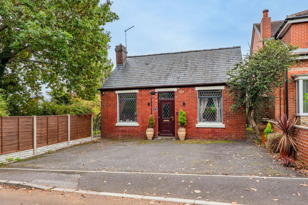 Main image of property: Moat Lane, Wickersley, Rotherham, S66 1DZ