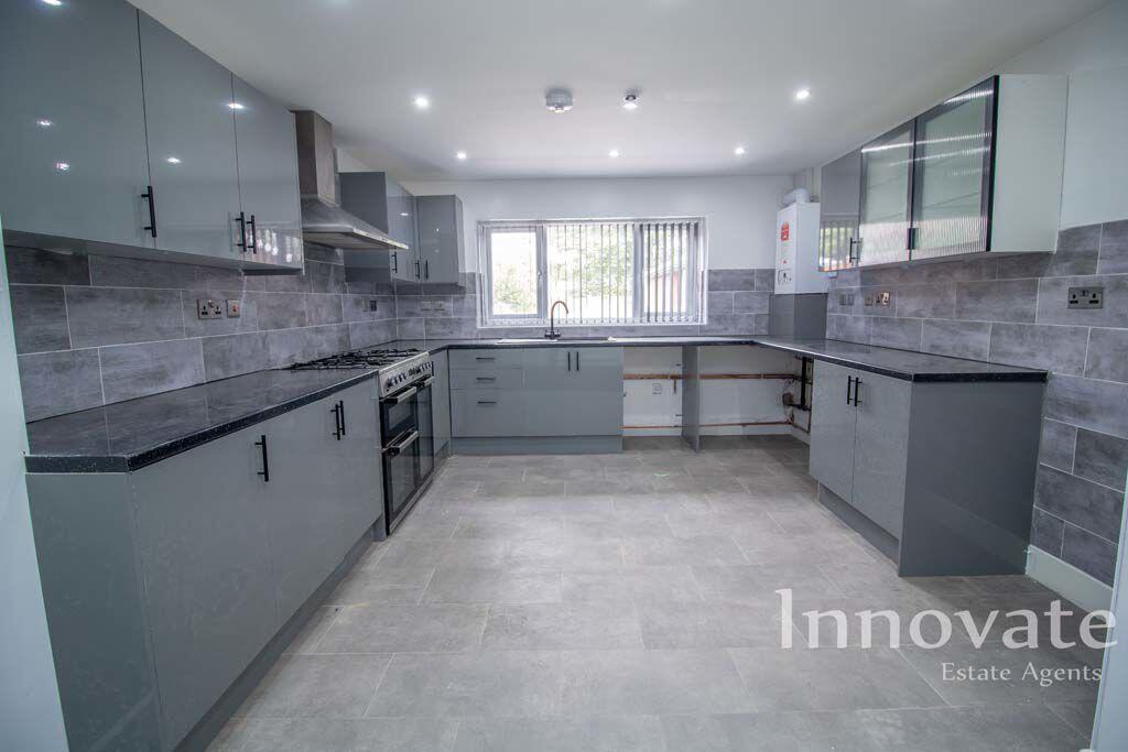 House in Sandwell, West Midlands - View 5