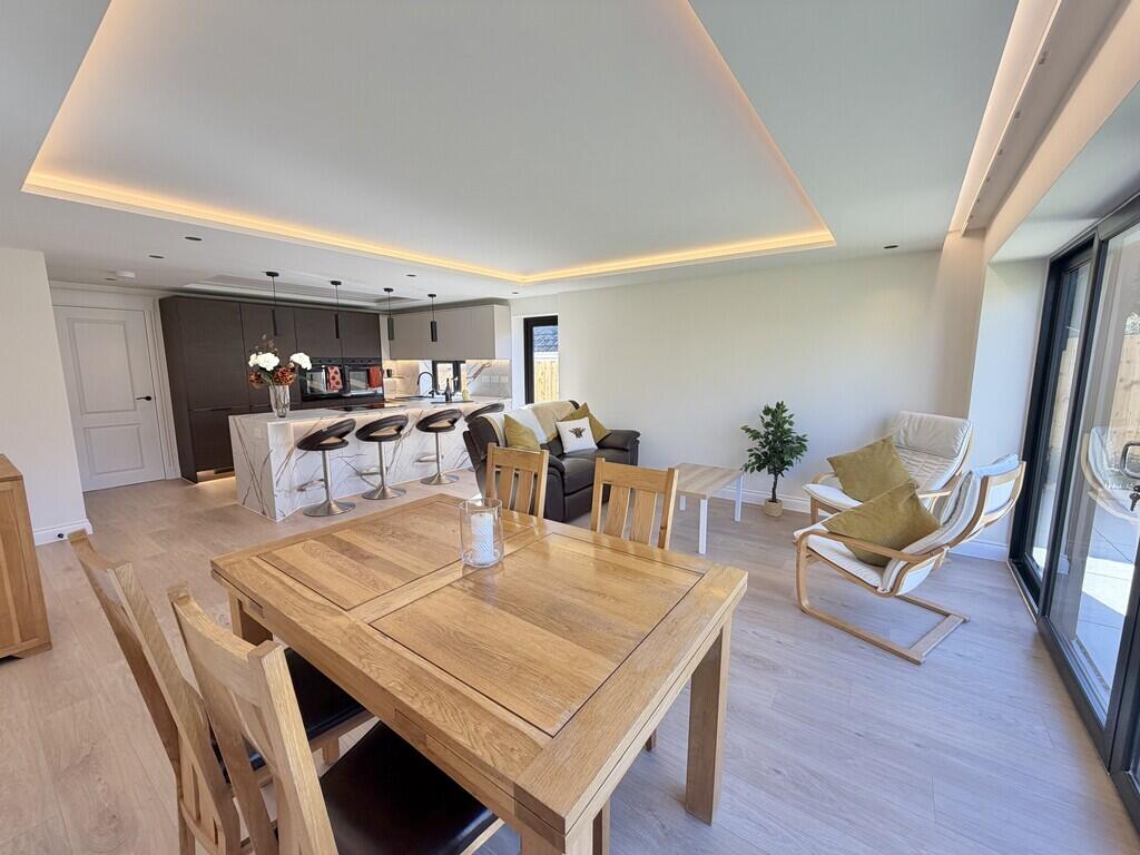 House in Poole, Hillbourne, Broadstone - View 5