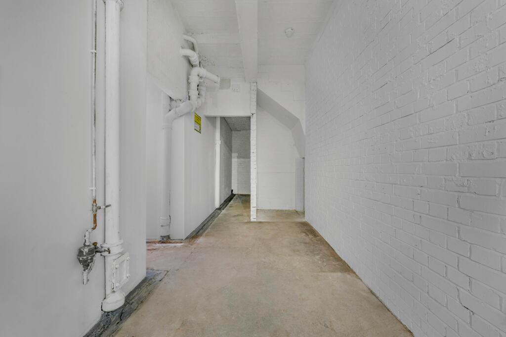 hall 14.jpg