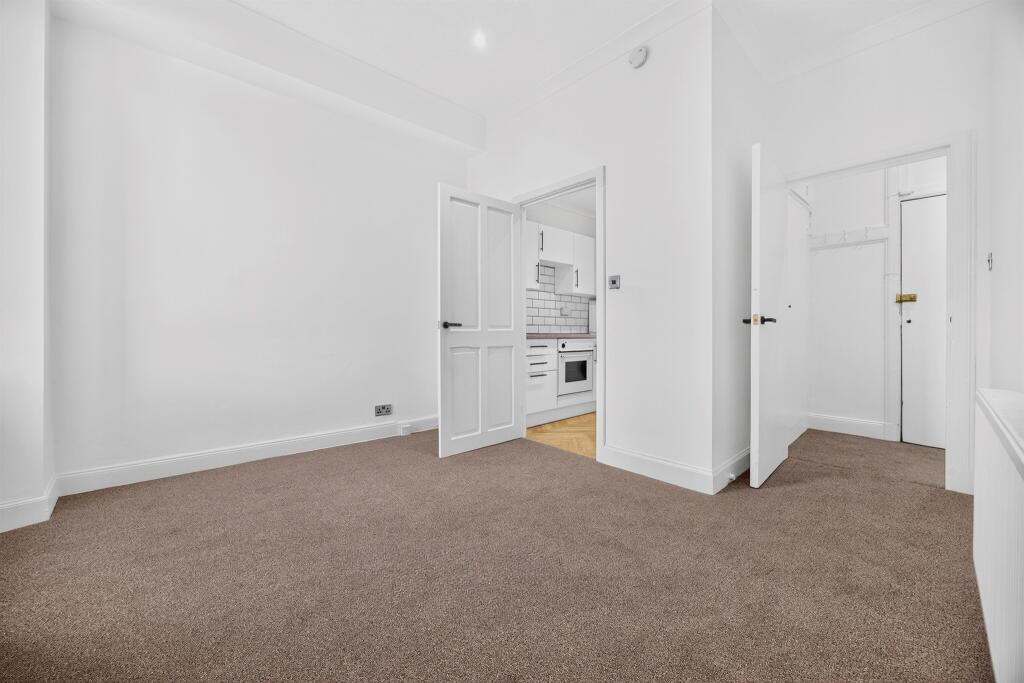 Apartment in Paisley - View 3