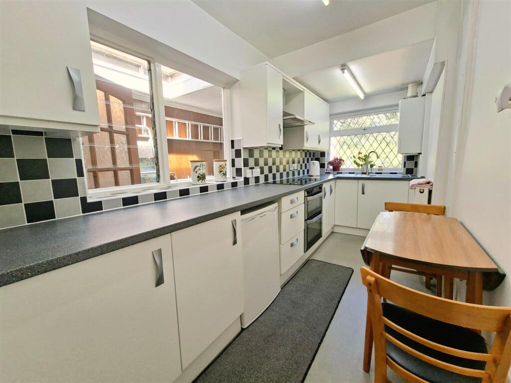 Brays Road, Sheldon, Birmingham photo 4