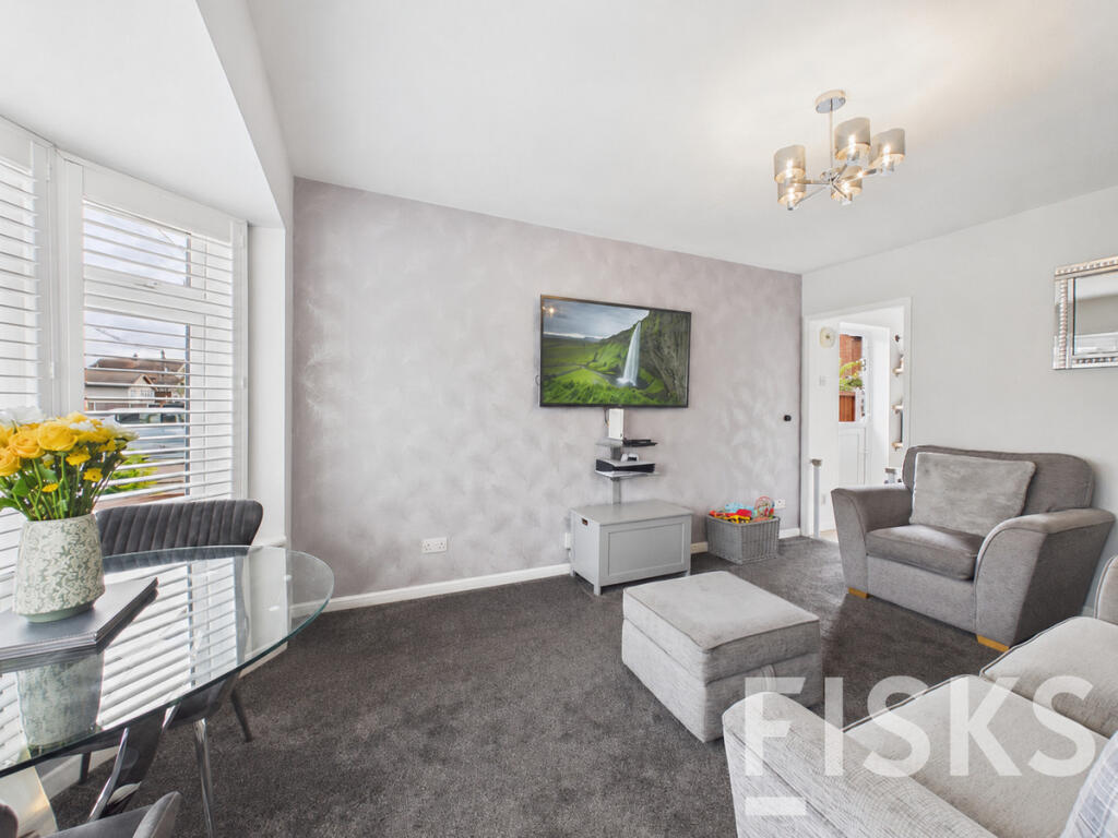 House in Castle Point, Canvey Island - View 4