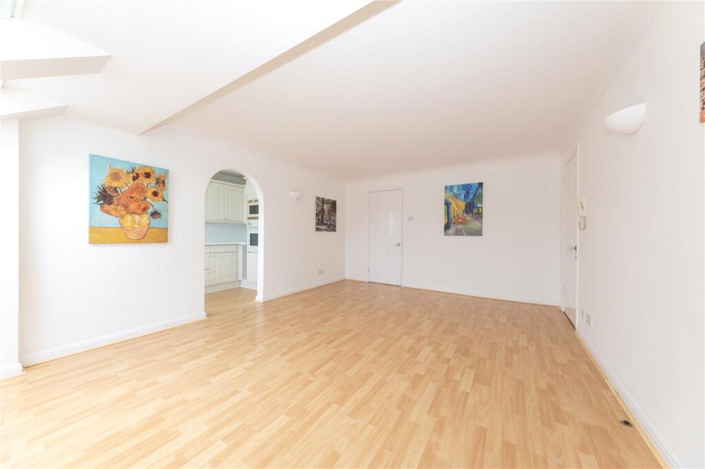 Apartment in Luton - More