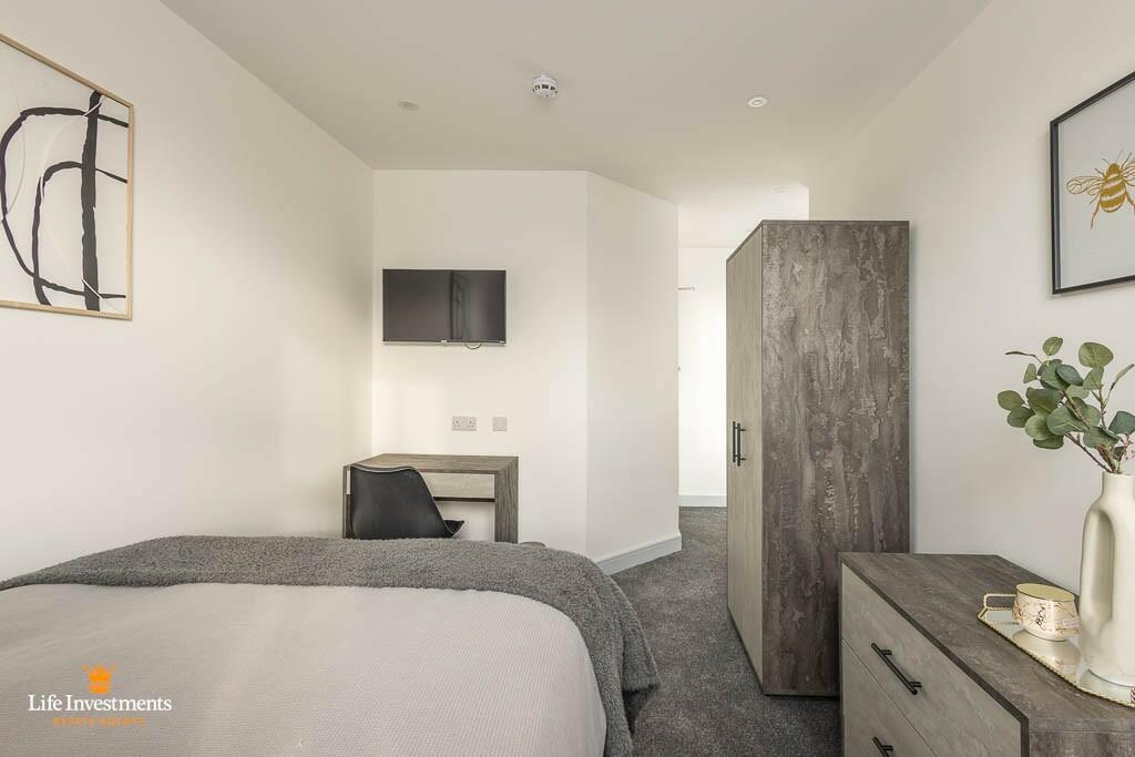 House in Coventry - View 4