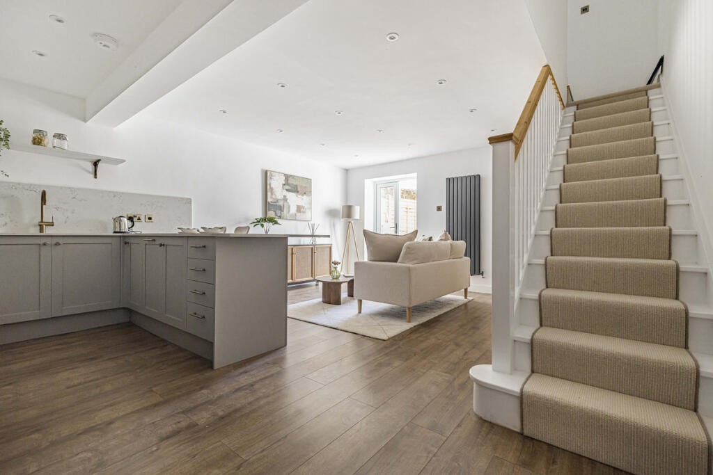 Main image of property: Underhill Road, London, SE22 0