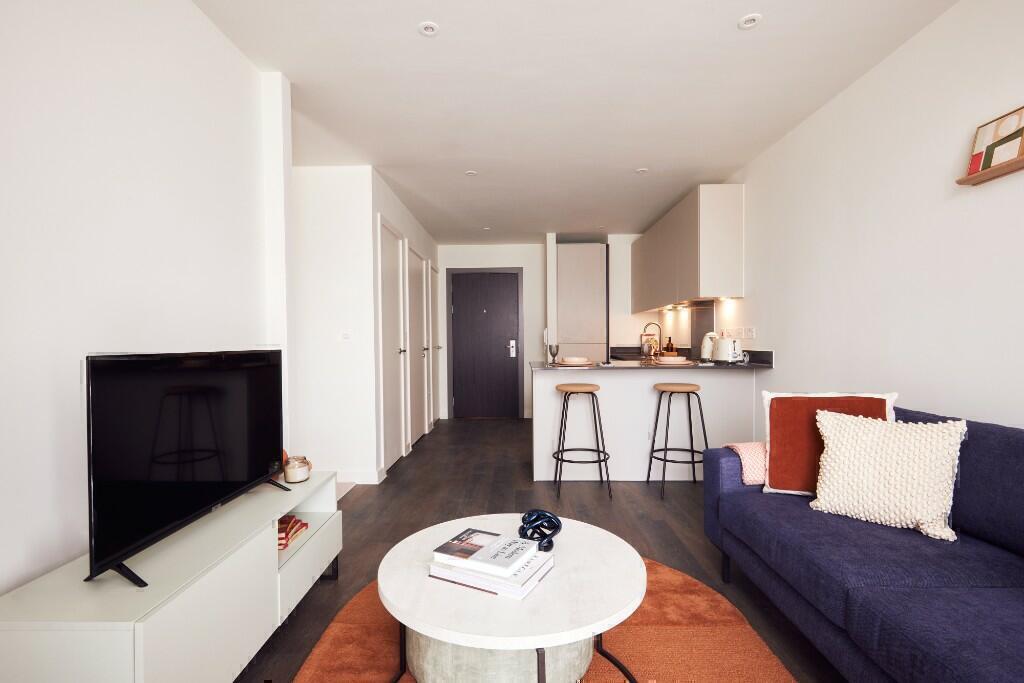 Apartment in Birmingham, West Midlands - View 4