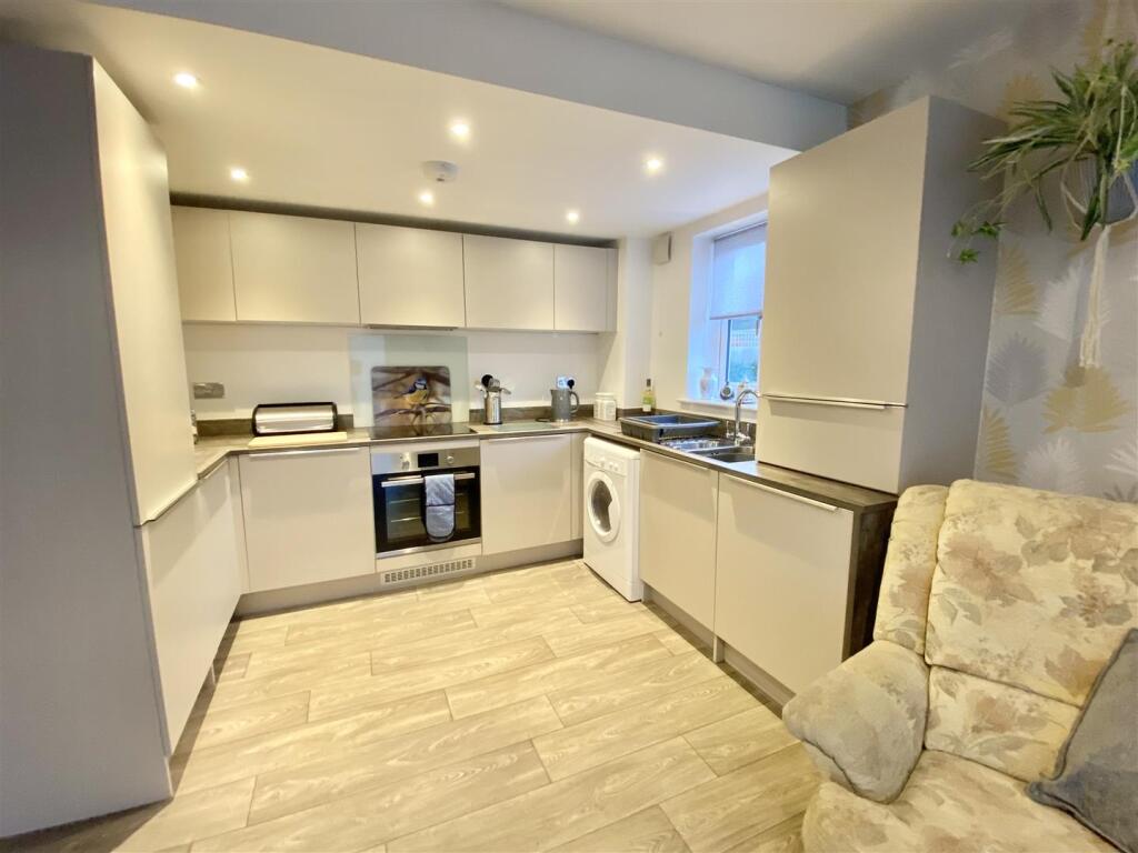 30 Drapers Rise, Shrewsbury, SY3 9FN photo 4