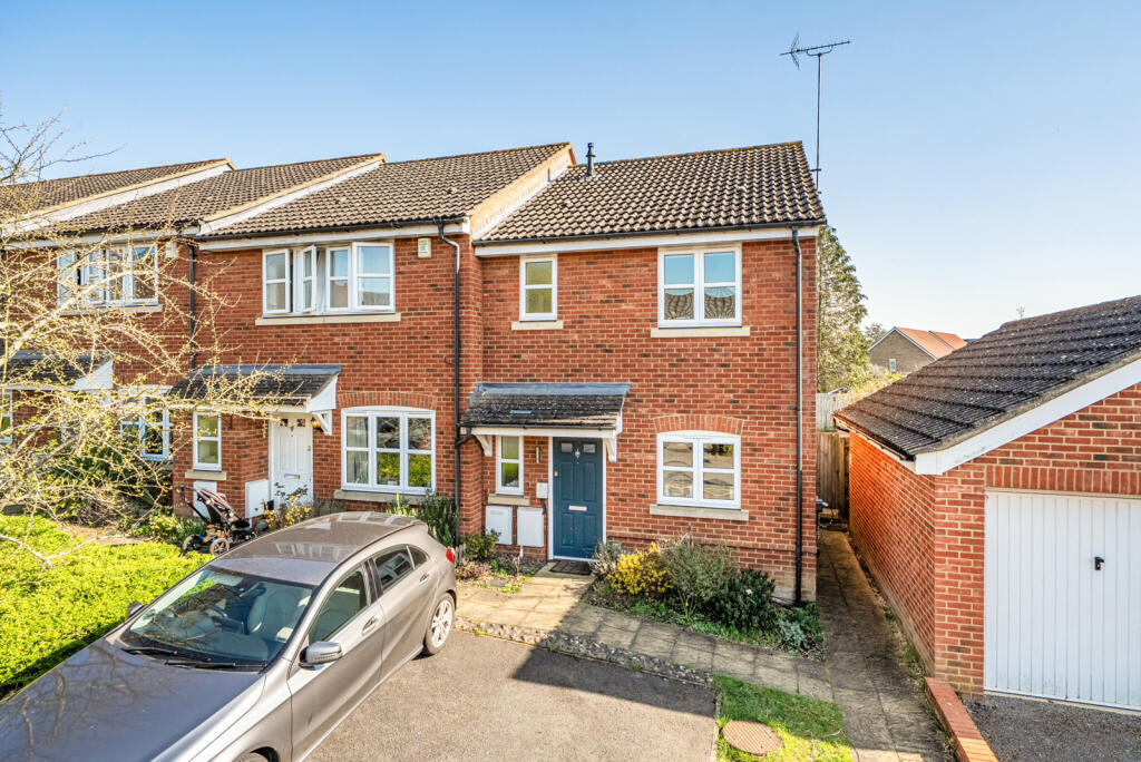 Main image of property: Orpington Close, Twyford, Reading, RG10