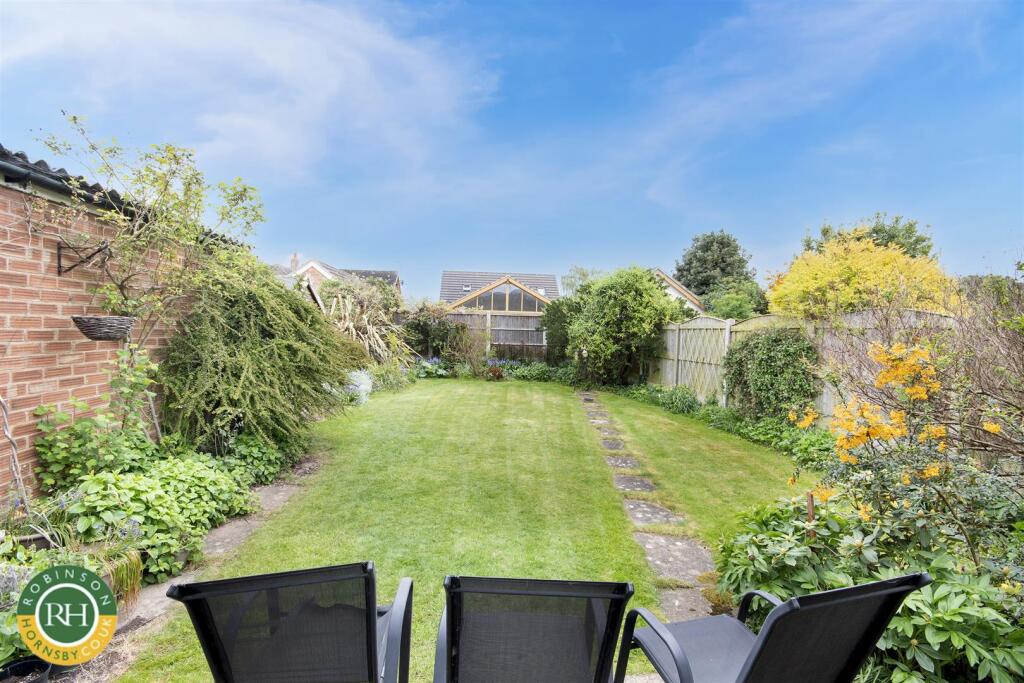 St. Marys Crescent, Tickhill, Doncaster photo 3