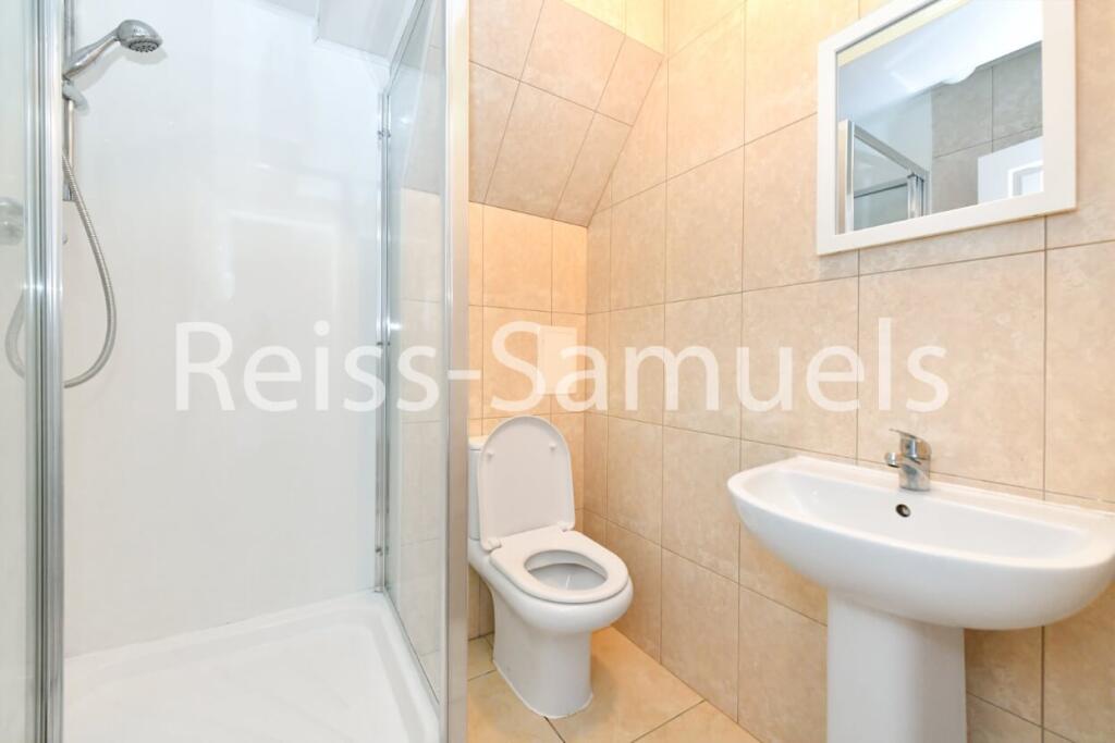 5 bedroom town house for rent