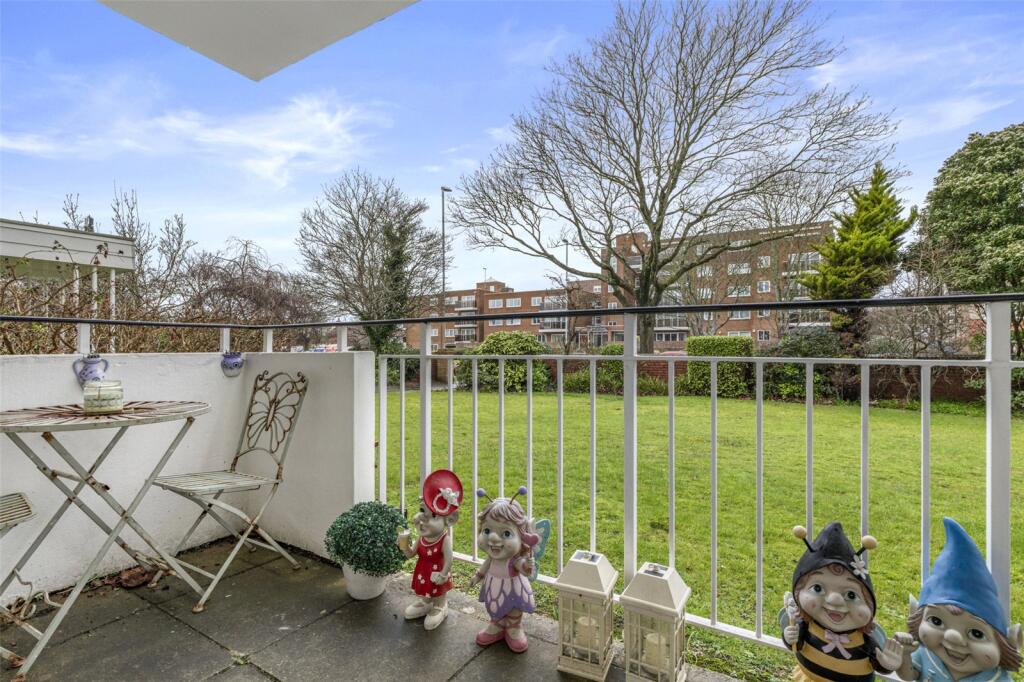 Apartment in Worthing, West Worthing - View 4