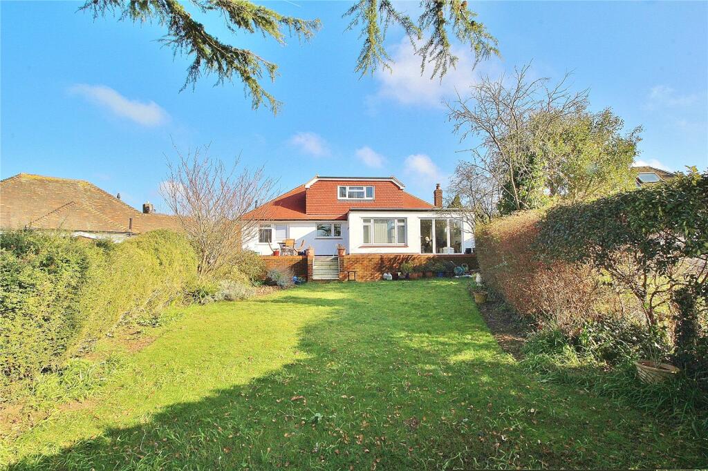 Cissbury Gardens, Findon Valley, Worthing, West Sussex, BN14 photo 3