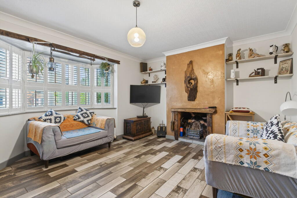 House in Finedon, North Northamptonshire - View 2