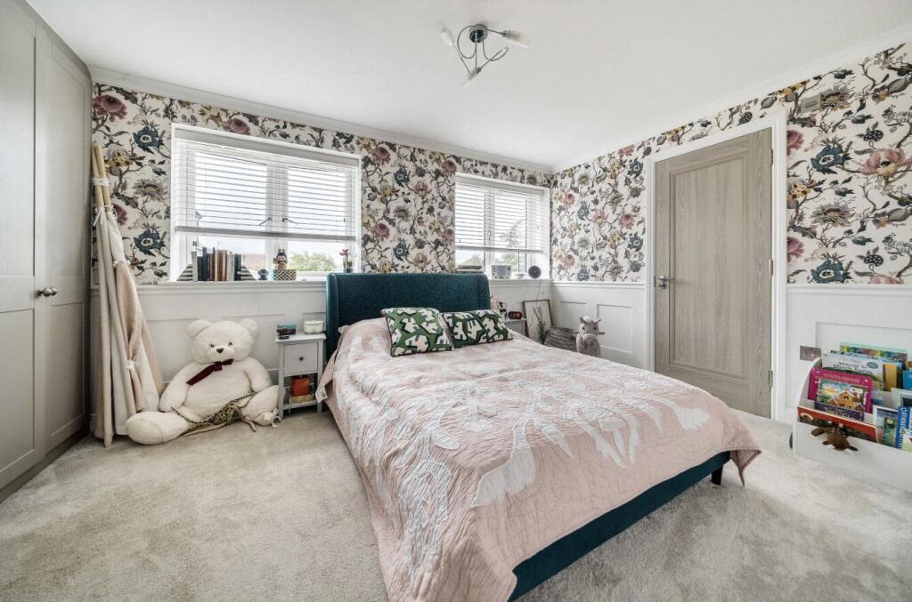 House in Eton Wick, Windsor and Maidenhead - More