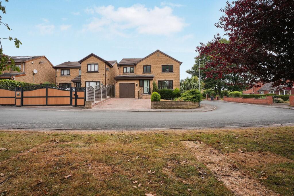 House in Kirklees, Swincliffe - View 5