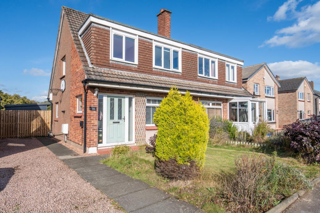 3-bed semi-detached on Duddingston Drive, Kirkcaldy, KY2 6JS, £220,000