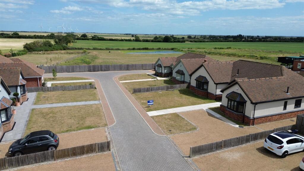 No. 5 Charwood Mews, Stoney Hills photo 2