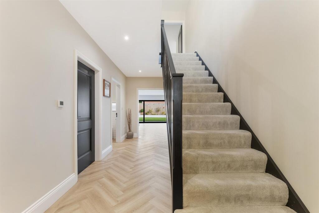 House in Widnes, Halton - View 4