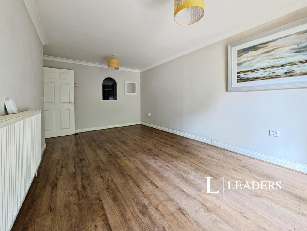 Apartment in Southampton - View 2