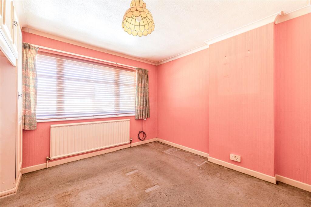 House in Woking, Byfleet - View 5