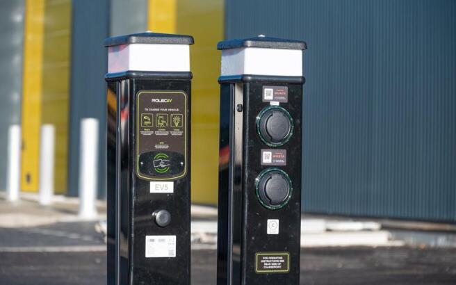UNIT 1B WATCHMOOR POINT CAMBERLEY_055.jpg