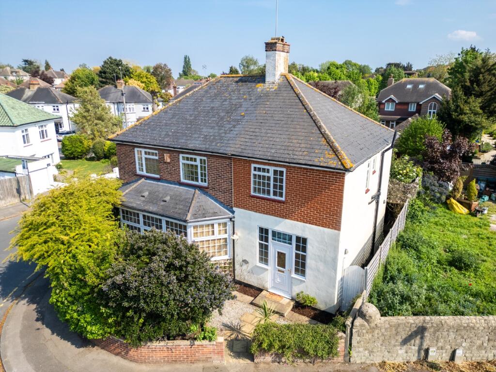 Main image of property: Milton Avenue, Gravesend, Kent, DA12 1QL