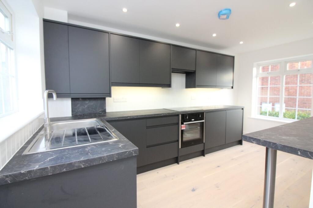 Bramley Close, Baldock, SG7 photo 4
