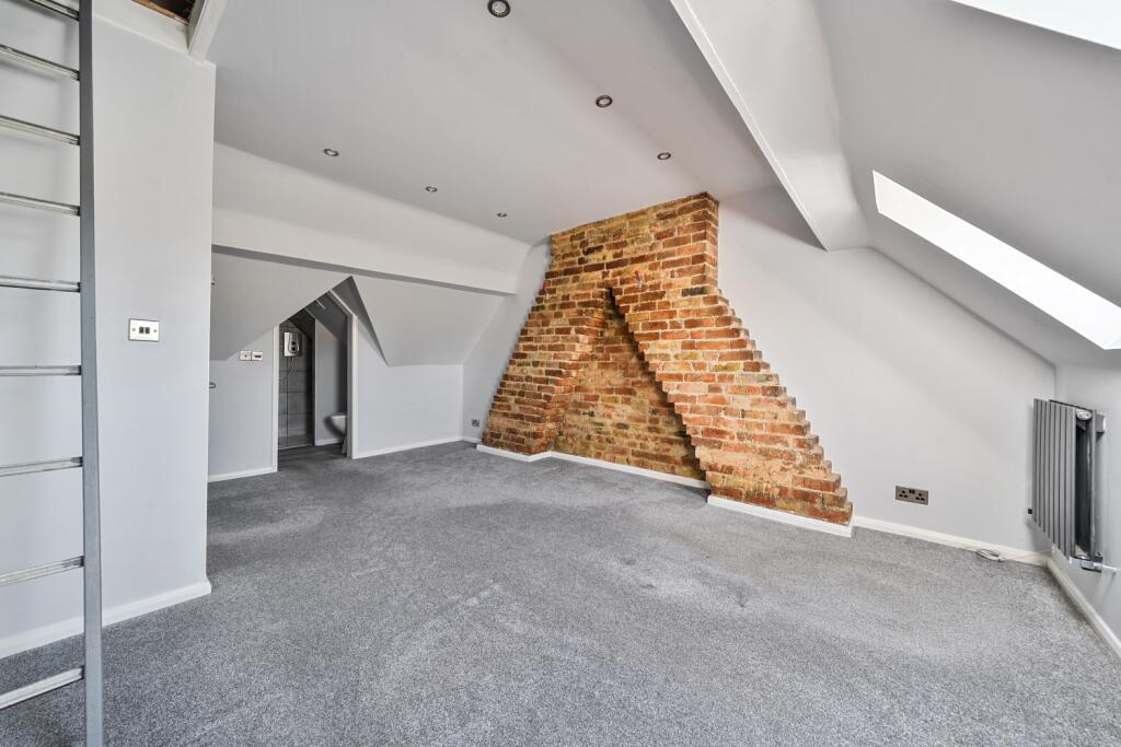 House in Folkestone, Lynwood - View 2