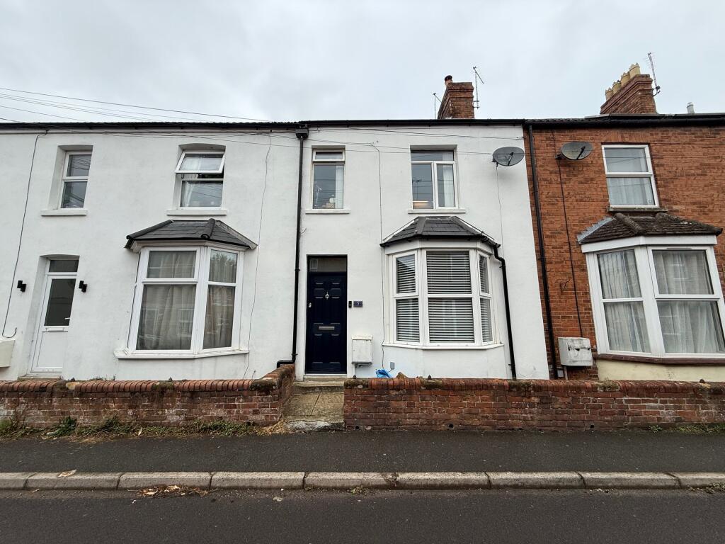 2-bed terraced on Camborne Place, Yeovil, Somerset, BA21 5DQ, £250,000